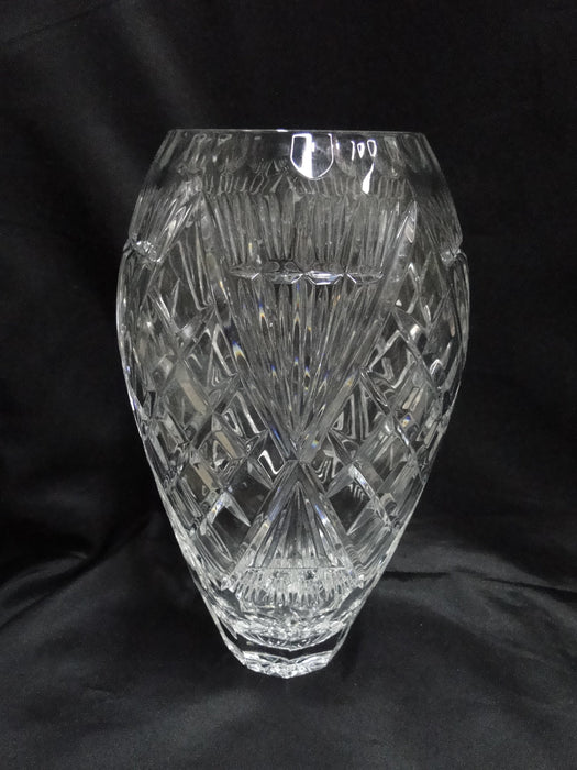 Clear, Cut Criss Cross & Straw Bundles: Flower Vase, 5 3/4" x 11" Tall -- MG#256