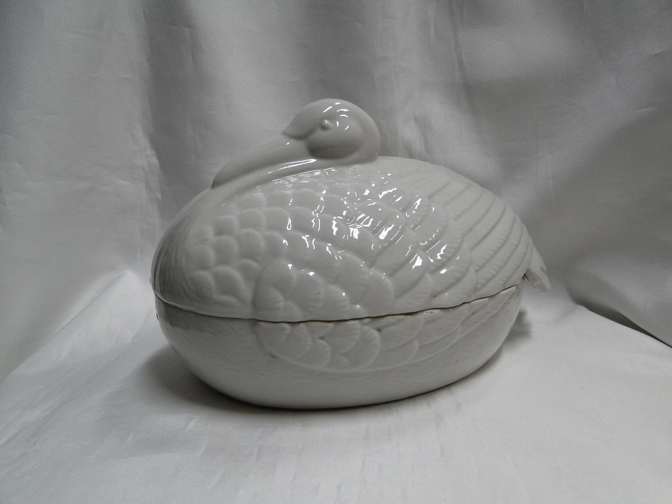 Fitz & Floyd Duck Oval Covered Baker, 8 3/8" Long, As Is