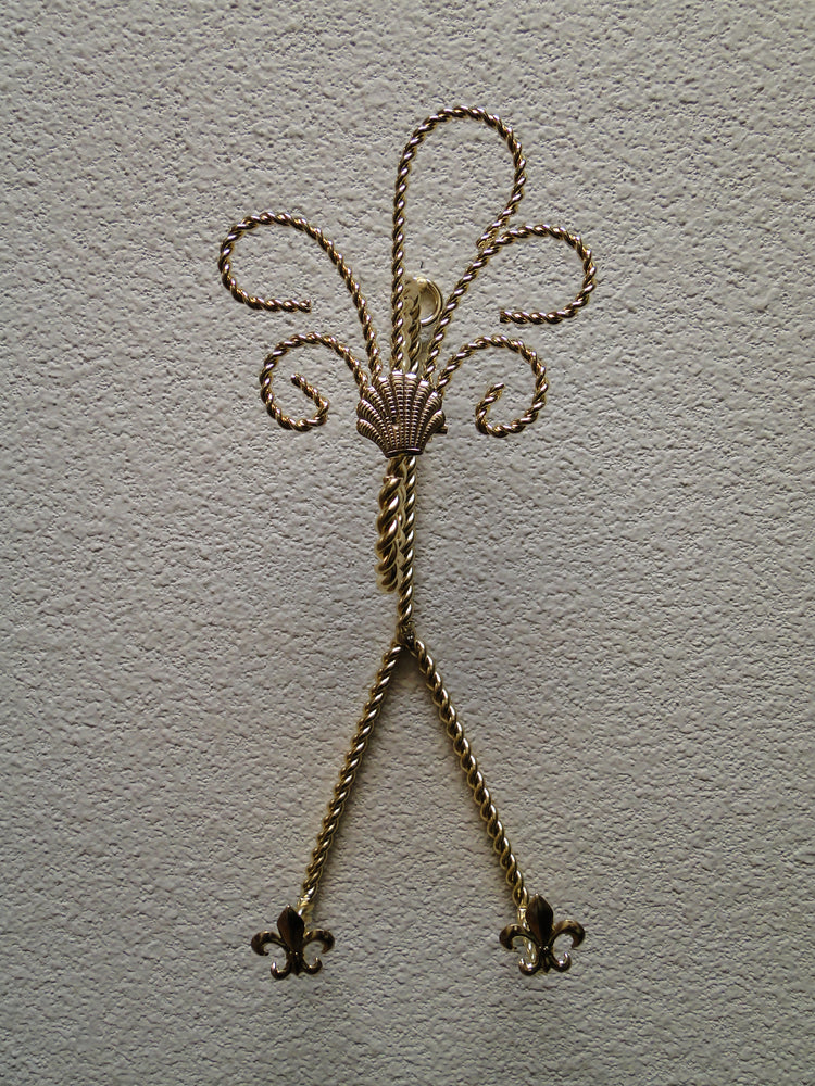 Bard's Gold Twisted Wire Wall Hanger (s) for a Single Cup & Saucer, 9 3/4"
