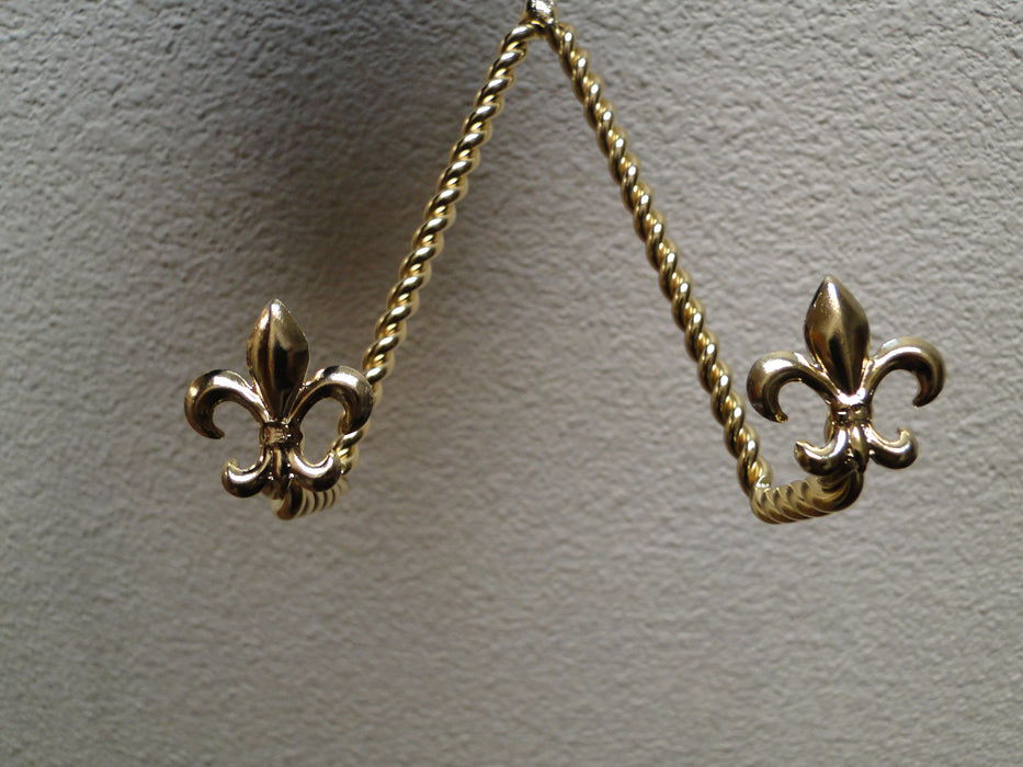 Bard's Gold Twisted Wire Wall Hanger (s) for a Single Cup & Saucer, 9 3/4"