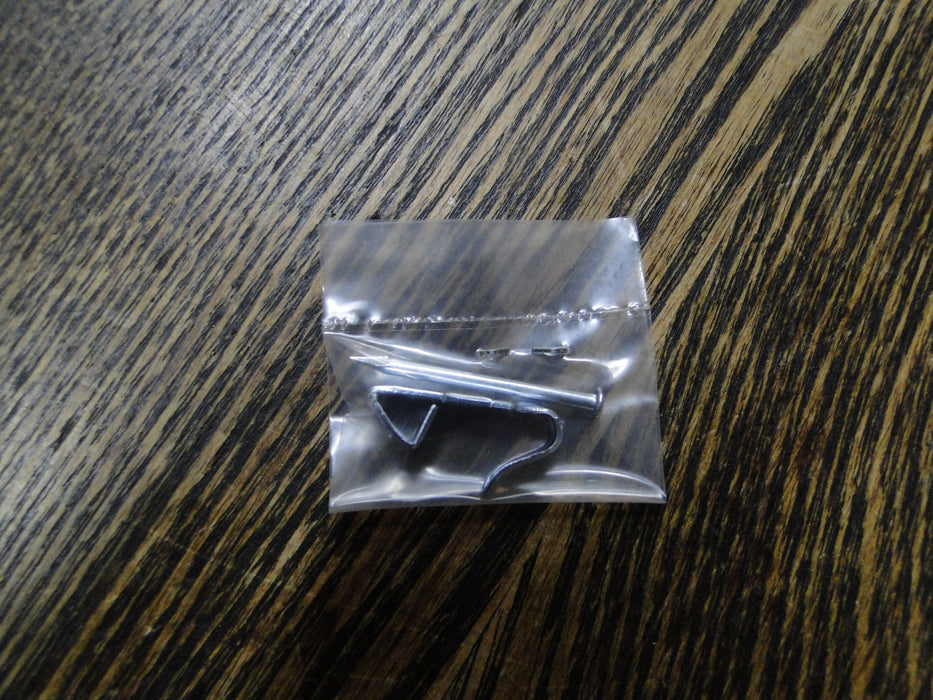 Bard's Silver Twisted Wire Wall Hanger (s) for a Single Cup & Saucer, 9 3/4"