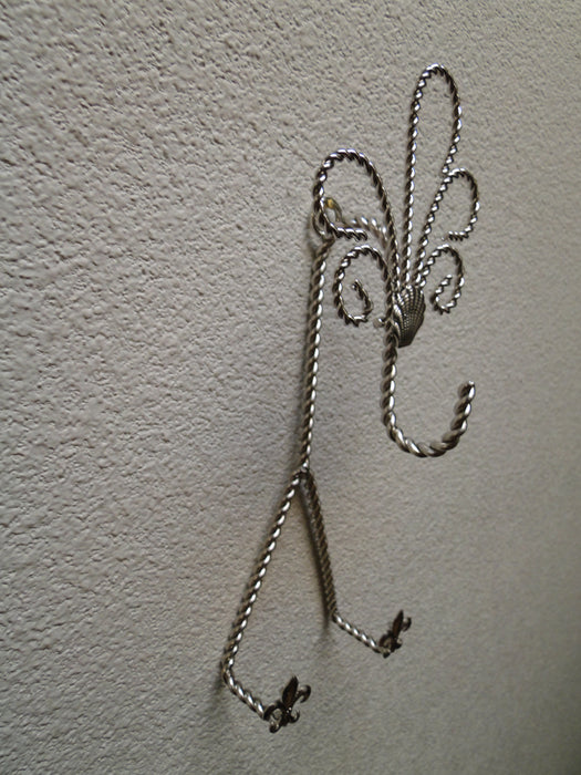 Bard's Silver Twisted Wire Wall Hanger (s) for a Single Cup & Saucer, 9 3/4"
