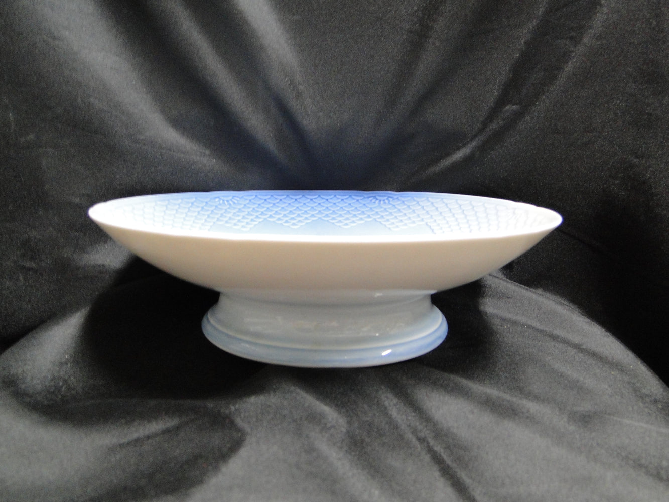 Bing & Grondahl Seagull: Round Compote, 9 5/8" x 2 3/4", #429