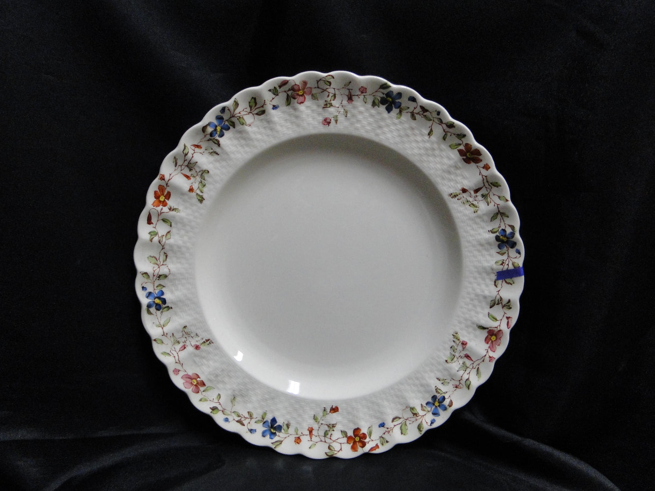 Spode Wicker Dale, Floral on Chelsea Wicker: Dinner Plate (s), 10 1/2", Nicks