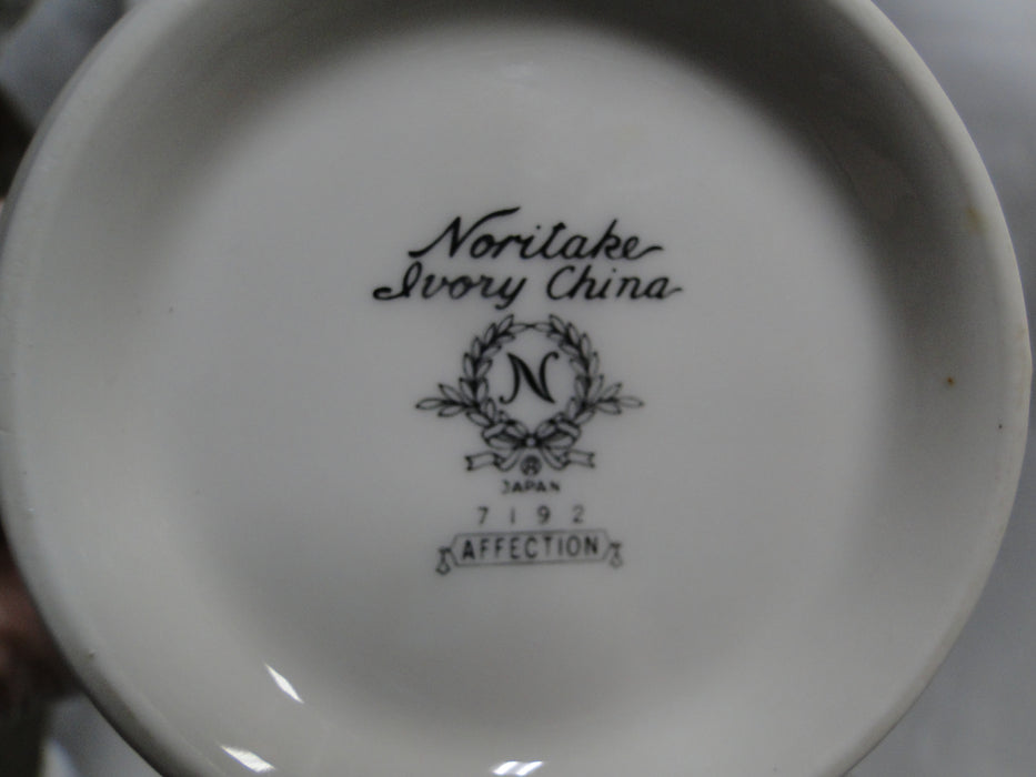 Noritake Affection, 7192, White Flowers: Sugar Bowl & Lid, 4 5/8" Tall