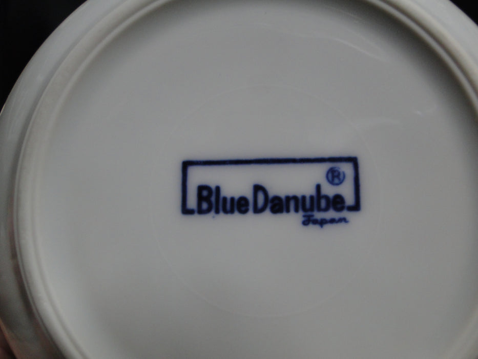 Blue Danube, Blue Onion: Bowl w/ Lug Handles, 8 1/2" x 5 1/2" x 2"