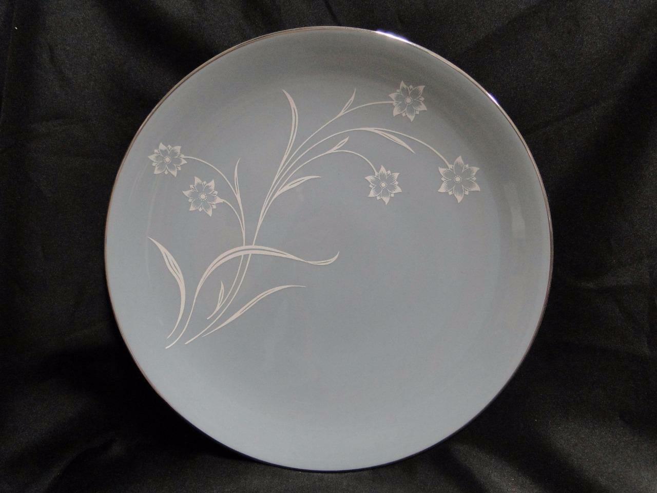 Flintridge Reverie Strata Blue, White Flower, Platinum: Dinner Plate (s) 10 7/8"