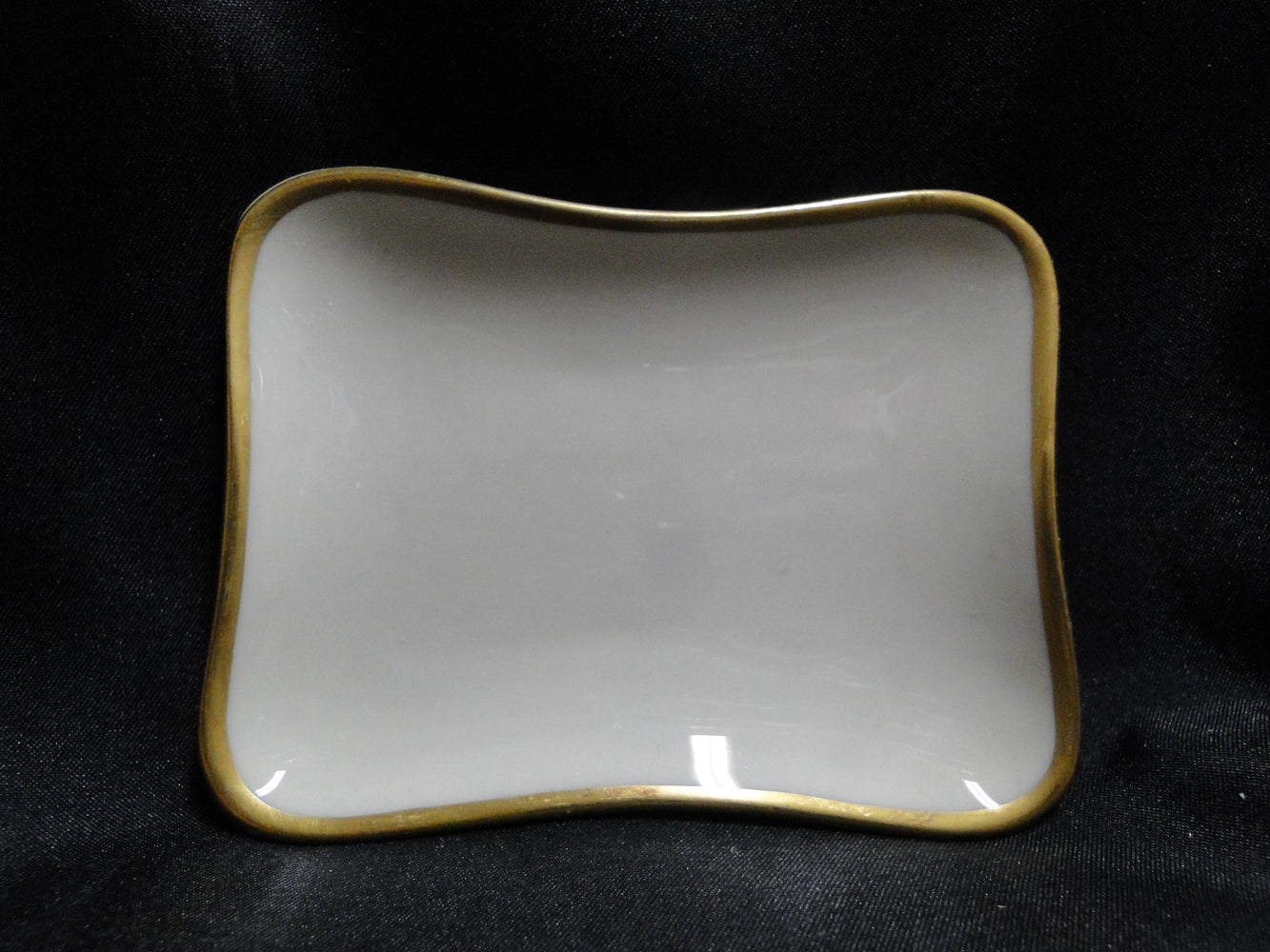 Flintridge Ivory w/ Gold Trim: Rectangular Ashtray, 4 1/8" x 3 1/8"