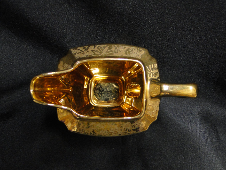 Arzberg ARZ250, Gold & Platinum, People & Flowers: Creamer, 3 7/8"
