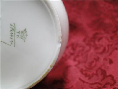 Thun Thu71 Floral Rim & Center, Cream Band: Creamer / Cream Pitcher, 3 1/8" Tall