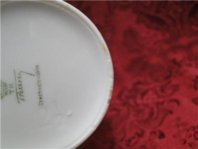 Thun Thu71 Floral Rim & Center, Cream Band: Creamer / Cream Pitcher, 3 1/8" Tall