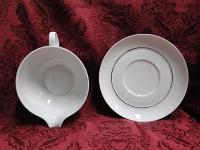 Thomas China Platinum Band, Lanzette Shape: Round Gravy w/ Separate Underplate