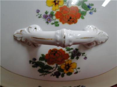 Thun Thu71 Floral Rim & Center, Cream Band: Oval Covered Serving Bowl