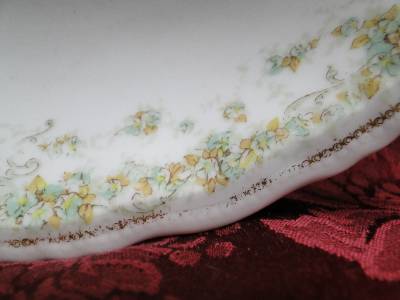 Haviland (Limoges) Green & Tan Floral Garland, Blank 123: Oval Serving Bowl