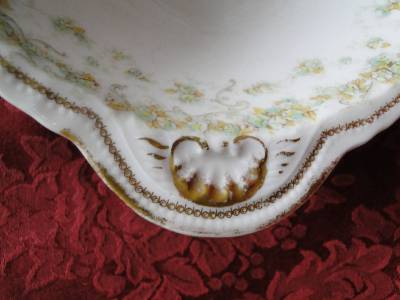 Haviland (Limoges) Green & Tan Floral Garland, Blank 123: Oval Serving Bowl