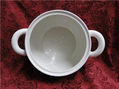 Villeroy & Boch Geranium, Yellow & Green, No Rib: Tureen & Lid, 8 1/2" Tall