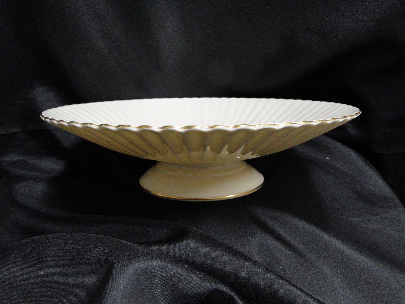 Lenox Citation Gold, Ribbed Rim, Gold Trim: Centerpiece Bowl, 10 3/4" x 3" Tall