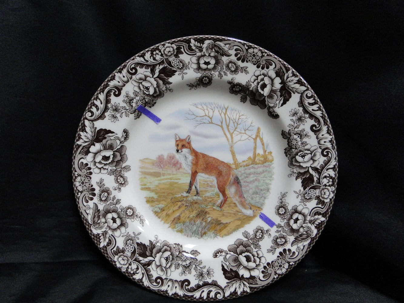 Spode Woodland Red Fox, England: Dinner Plate, 10 1/2", Flaw