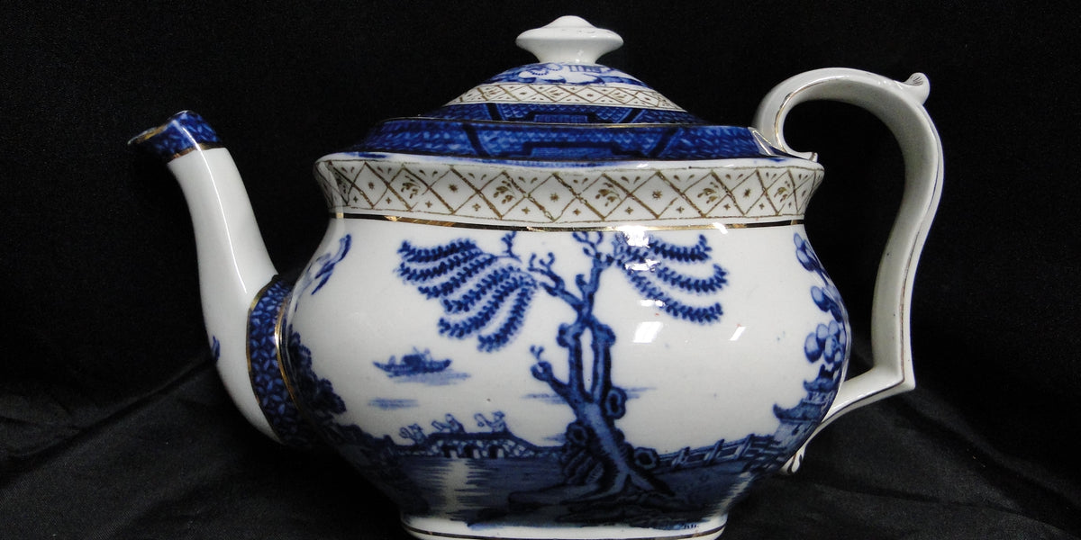 Booths Real Old Willow Blue, Gold Trim: Teapot & Lid, 5 1/2