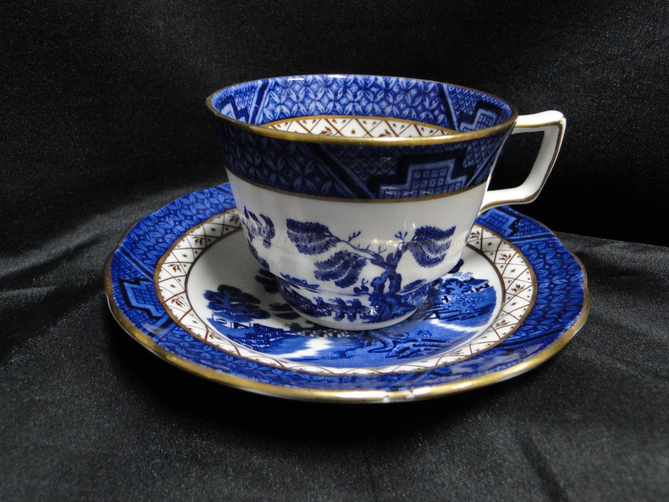 Royal Doulton Booths Real Old Willow Blue, Gold: Cup & Saucer Set, 2 1/2"
