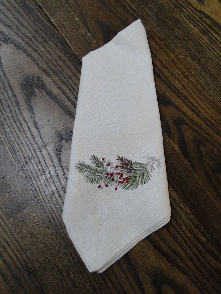 Arte Italica Natale Sprig, Berries, Pine: NEW European Linen Napkin, 22"
