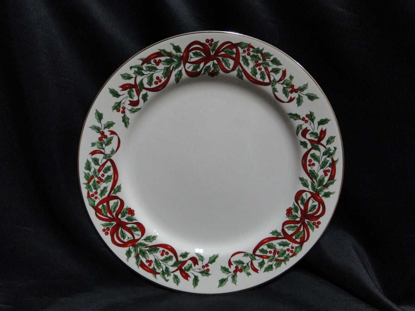Centurion Ribbon Holly, Red Ribbon: Dinner Plate (s), 10 3/8"