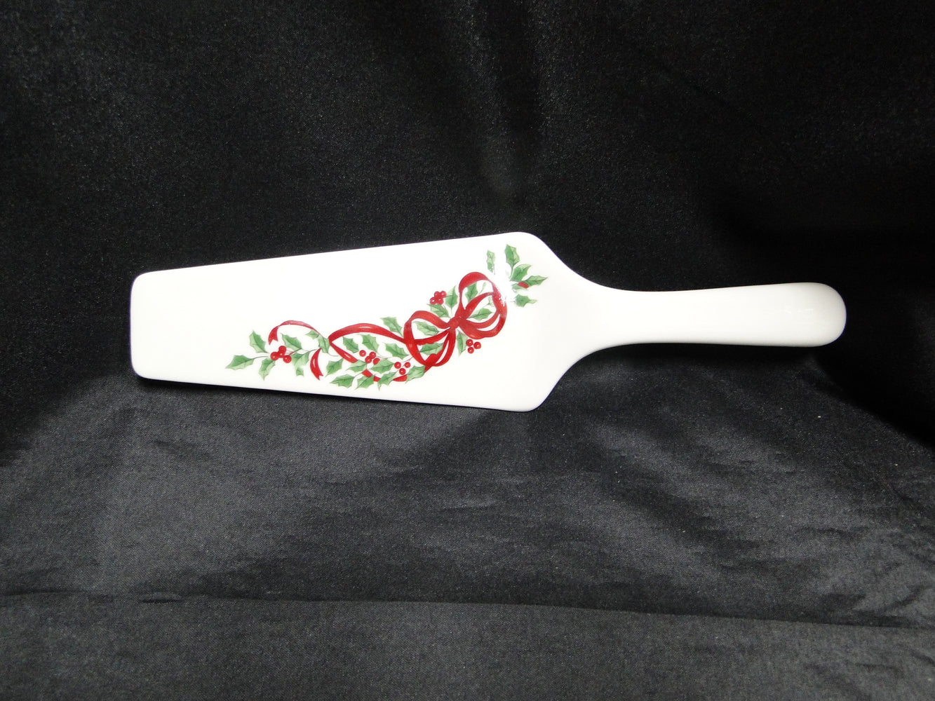 Centurion Ribbon Holly, Red Ribbon: Solid Ceramic Pie & Cake Server, 10" Long