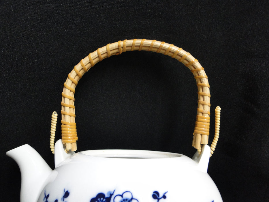 Otagiri (OMC), Japan, Blue Florals on White: Teapot & Lid, 6 Cups