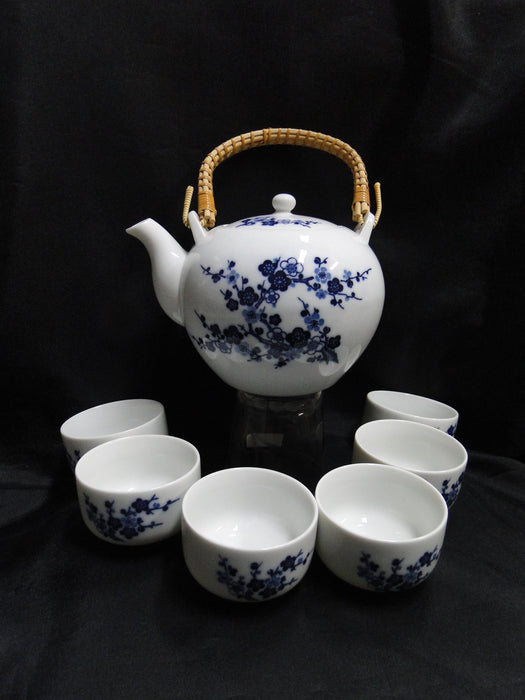 Otagiri (OMC), Japan, Blue Florals on White: Teapot & Lid, 6 Cups