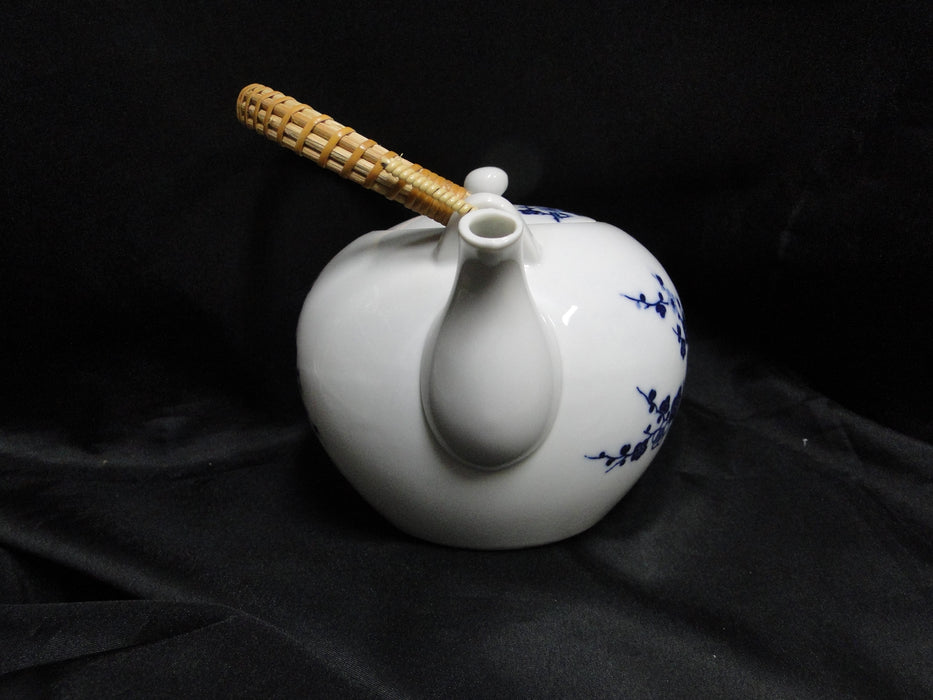 Otagiri (OMC), Japan, Blue Florals on White: Teapot & Lid, 6 Cups