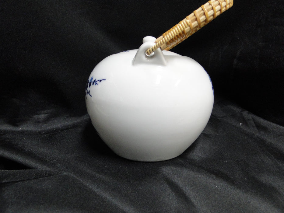 Otagiri (OMC), Japan, Blue Florals on White: Teapot & Lid, 6 Cups