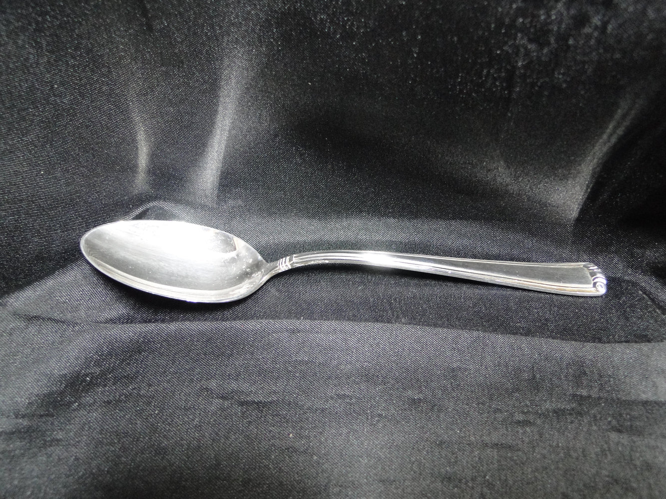 Lunt Embassy Shell, Sterling, 1981: Teaspoon (s), 6", No Mono