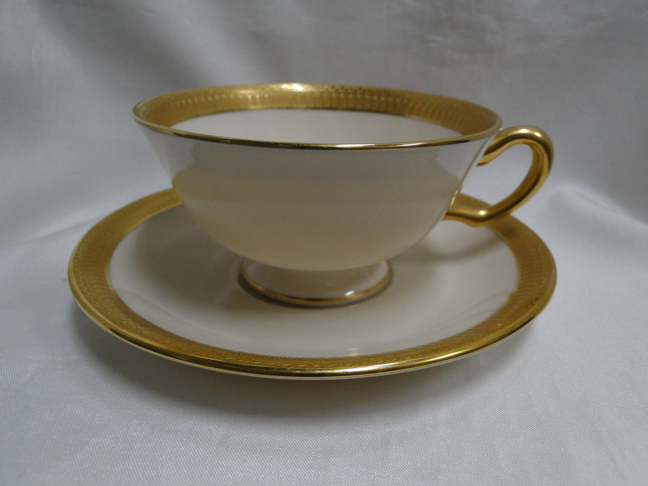 Lenox Countess J40, Gold Encrusted Trim: Cup & Saucer Set (s), 2 1/8" Tall