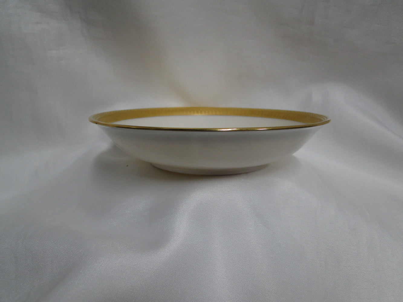 Lenox Countess J40, Gold Encrusted Trim: Coupe Fruit Bowl (s), 5 3/8"