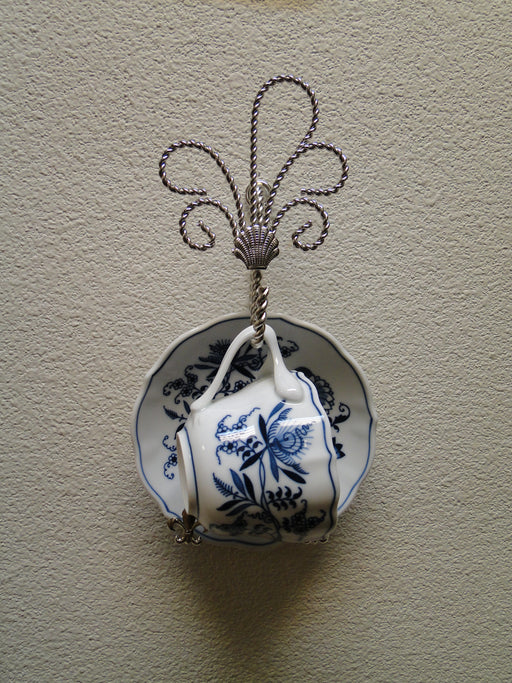 Bard's Silver Twisted Wire Wall Hanger (s) for a Single Cup & Saucer, 9 3/4"