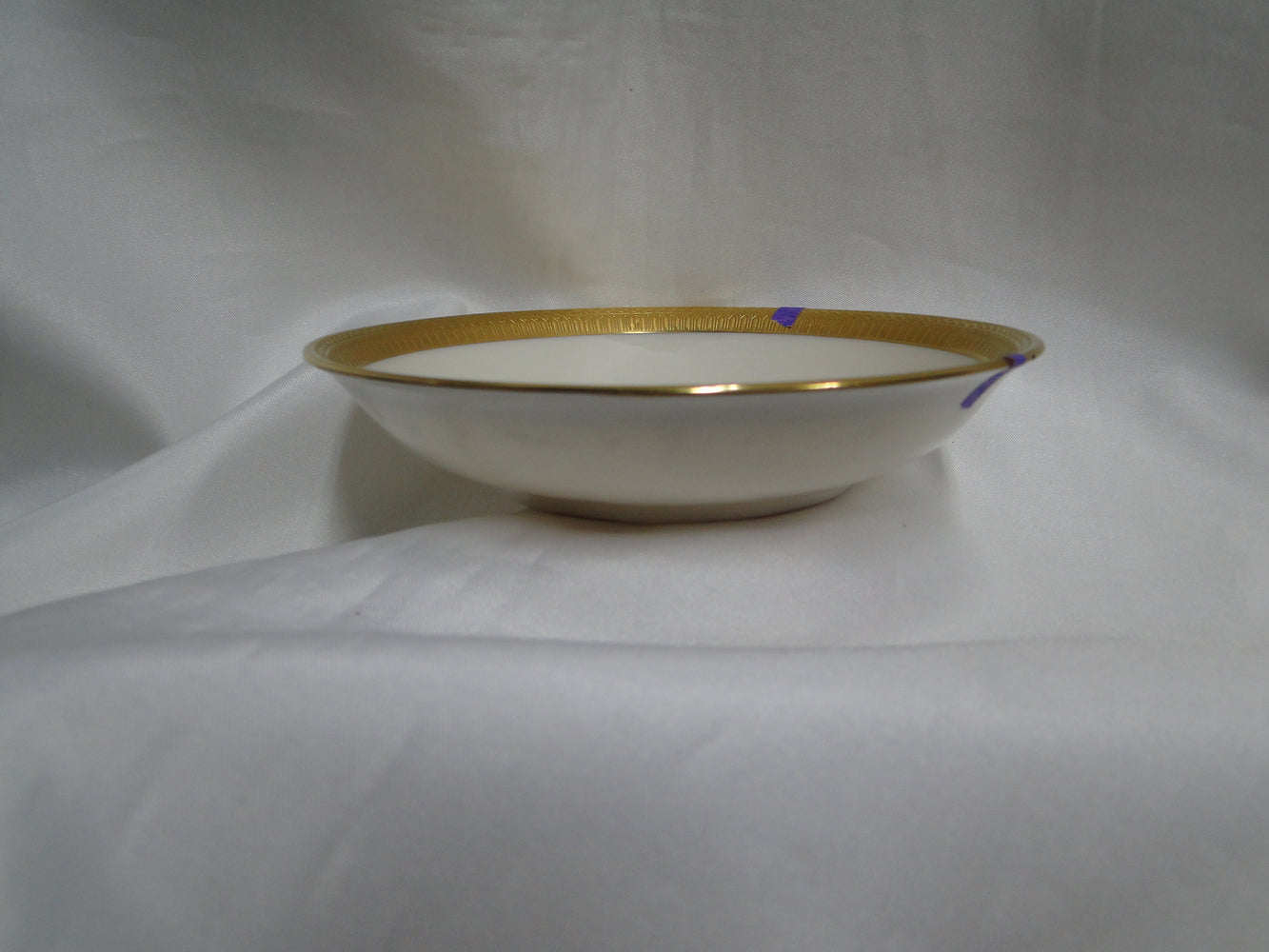 Lenox Countess J40, Gold Encrusted Trim: Coupe Fruit Bowl, 5 3/8", Nicks