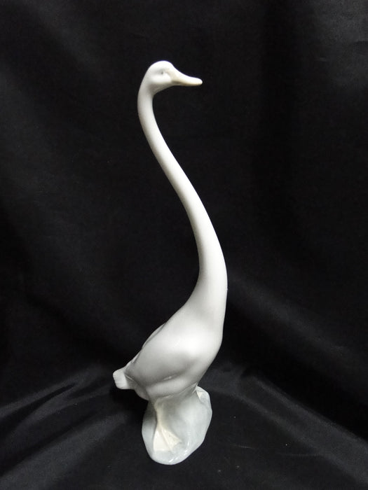Nao by Lladro Goose Figurine, Bird, #52, 11 3/4" Tall