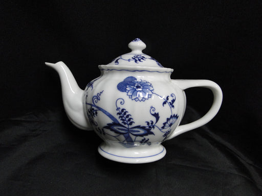 Blue Danube, Blue Onion: Teapot w/ Lid, 6" Tall