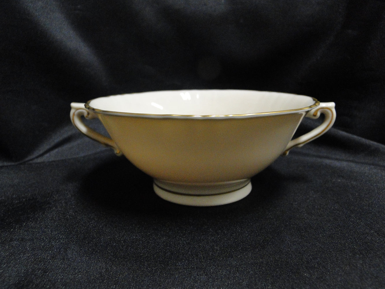 Syracuse Brantley, Wide Gold Trim: Cream Soup Bowl, 5" x 2 1/8" Tall