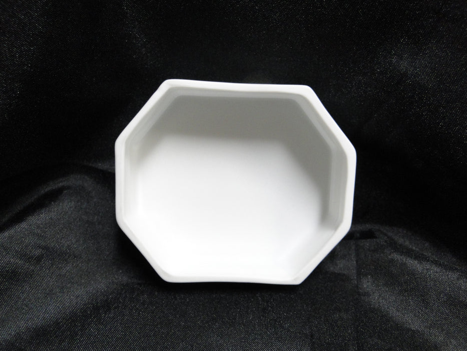 Noritake Royal Hunt, 3930, Plaid, Fruit, Animals: Octagonal Box & Lid, 3 7/8"