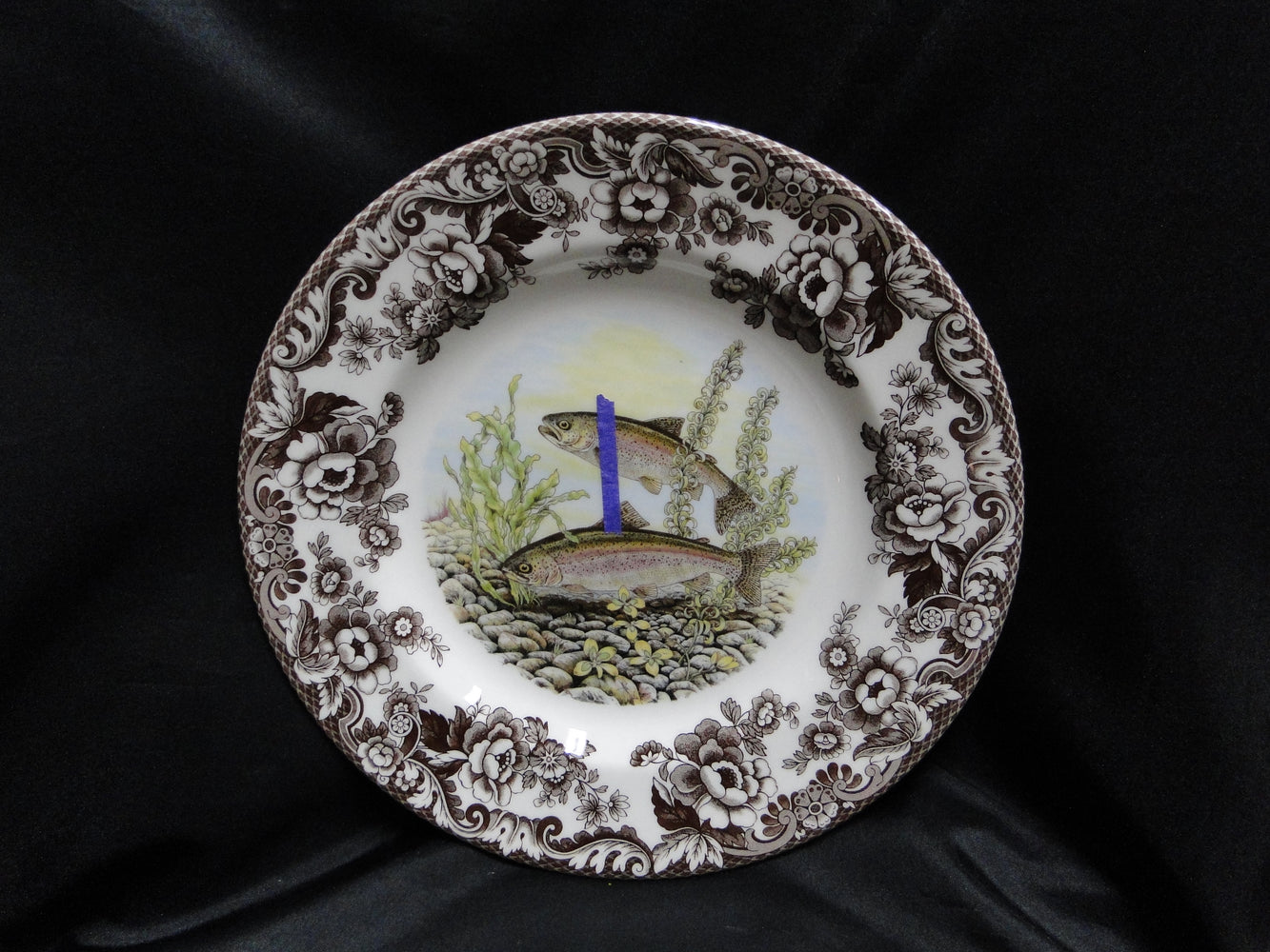 Spode Woodland North American Fish Rainbow Trout: Dinner Plate, 10 1/2", Flaw