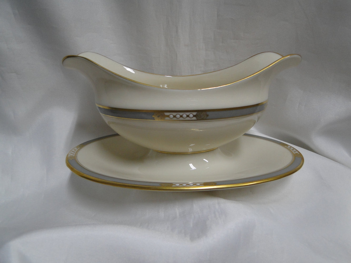 Lenox McKinley, Gray Band: Gravy Boat w/ Attached Underplate