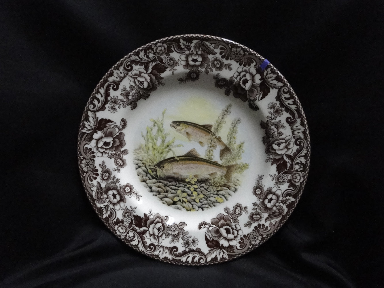 Spode Woodland North American Fish Rainbow Trout: Dinner Plate, 10 1/2", Flaw
