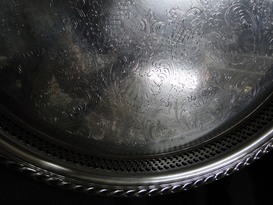 International Silver English Gadroon, Rogers: Silverplate Round Tray, 15"