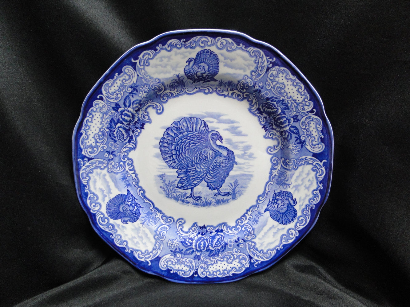 Nikko NIK26, Blue  & White Turkeys, Scrolls: Dinner Plate, 10 3/8"