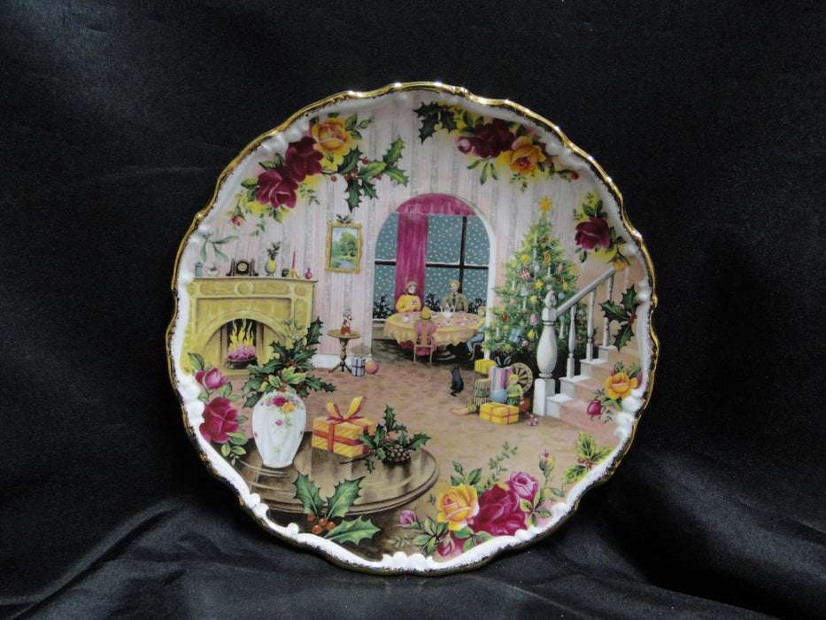 Royal Albert Christmas Magic, Old Country Roses: Christmas at Home Plate, 8 3/8"