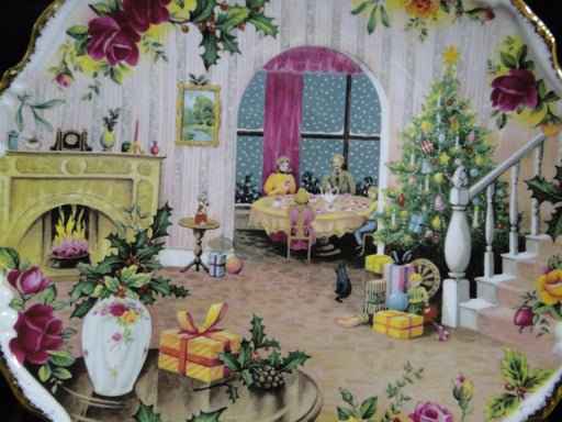 Royal Albert Christmas Magic, Old Country Roses: Christmas at Home Plate, 8 3/8"