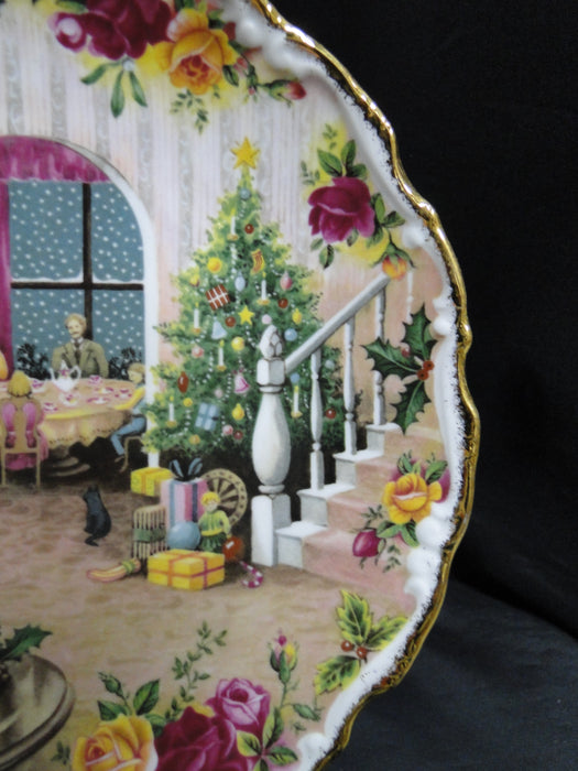Royal Albert Christmas Magic, Old Country Roses: Christmas at Home Plate, 8 3/8"