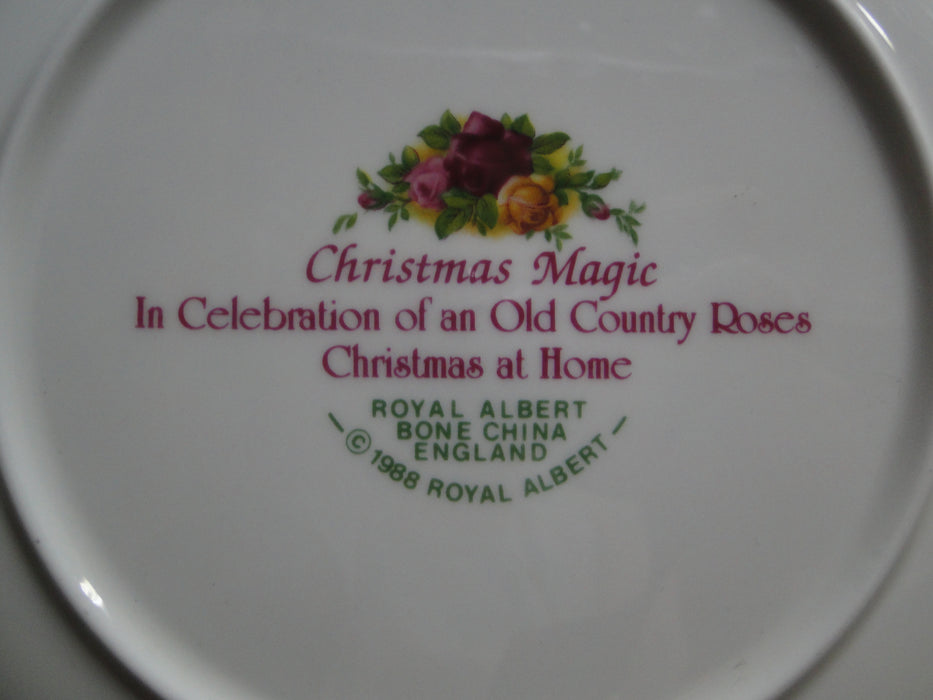 Royal Albert Christmas Magic, Old Country Roses: Christmas at Home Plate, 8 3/8"