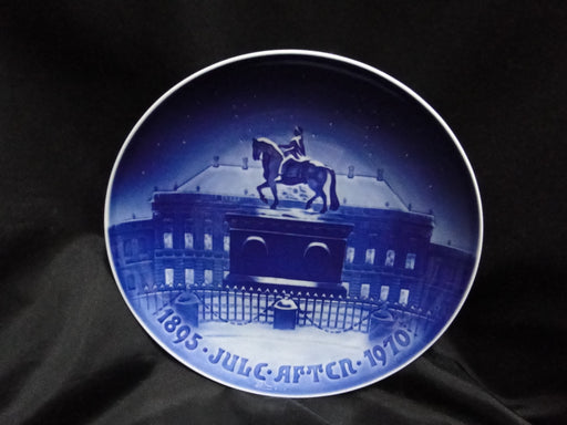 Bing & Grondahl Christmas, Amalienborg The Royal Palace, 1895 - 1970: Plate, 9"